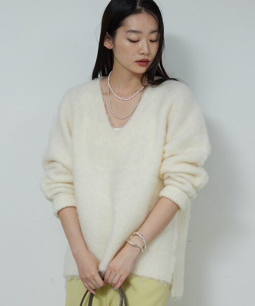 【美品】深Vニットプルオーバー♥GALLARDAGALANTE♥ベージュ GALLARDAGALANTE（ガリャルダガランテ）の「深Vニットプルオーバー