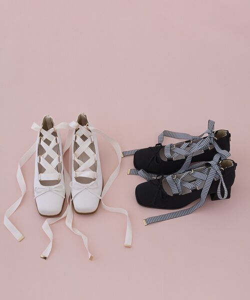 Maison de FLEUR（メゾンドフルール） パンプス レースアップサテン 