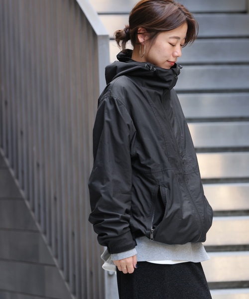THE NORTH FACE（ザ ノースフェイス） マウンテンパーカー MEDIUM
