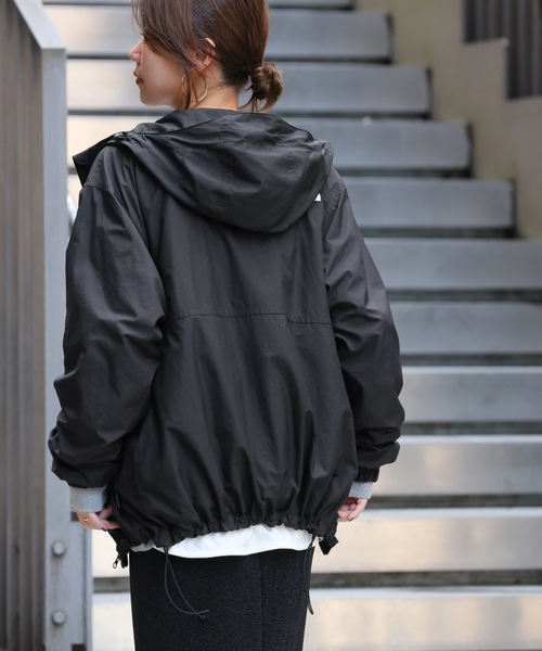 THE NORTH FACE（ザ ノースフェイス） マウンテンパーカー MEDIUM