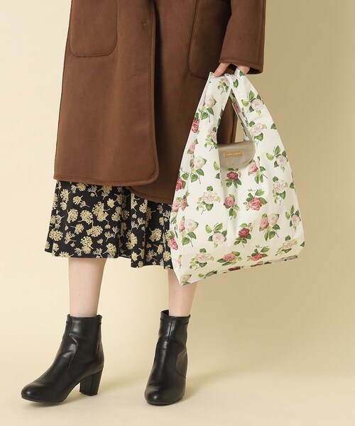 同梱になりました　新品未使用　ローラアシュレイ　マイバッグ　エコバッグ　S LAURA ASHLEY（ローラアシュレイ） エコバッグ カミール柄 パッカブル