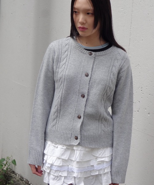 FEKETE カーディガン SCENTED CABLE KNIT CARDIGAN