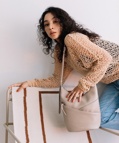 ば*び様 BEAURE ヴュレ♡再入荷！カウレザー スラントポケット ボストン BEAURE ヴュレ カウレザー スラントポケット ボストン（ボストン