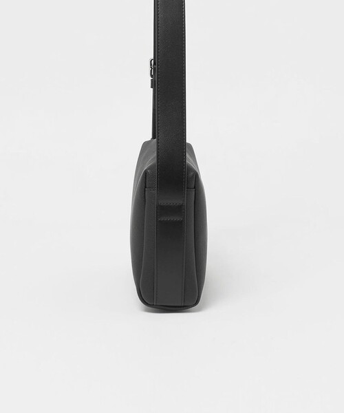 BEAUTY＆YOUTH UNITED ARROWS ショルダーバッグ “Emboss Bag Series