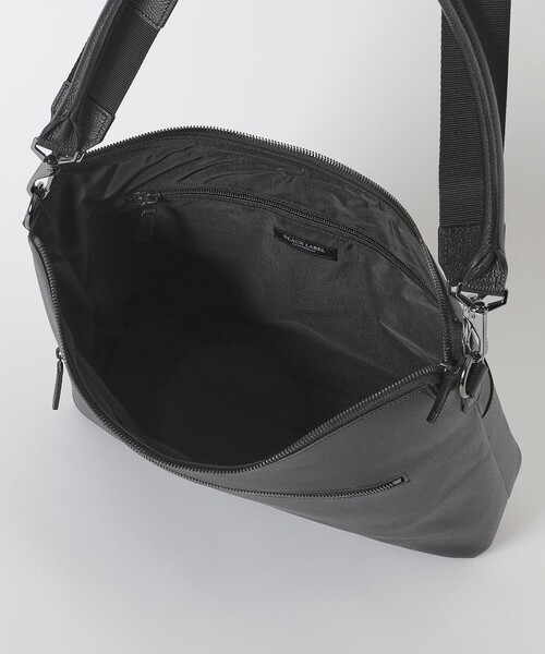 BLACK LABEL CRESTBRIDGE シュリンクレザーエディターズバッグ BLACK LABEL CRESTBRIDGE ショルダーバッグ シュリンクレザー