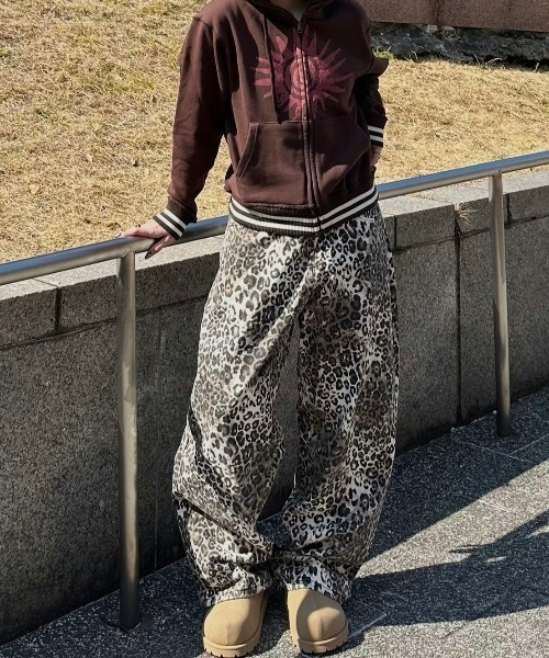 Chikashitsu+ パンツ 「Chikashitsu +」leopard wide cotton