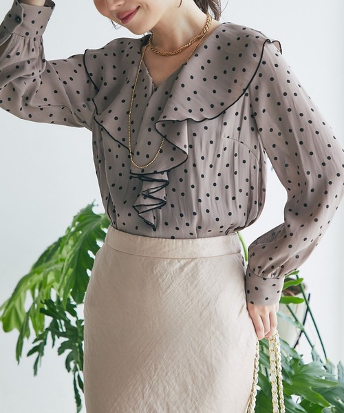La boutique BonBon ドットラッフルブラウス La boutique Bonbon（ラブティックボンボン） ブラウス シャツ 「全