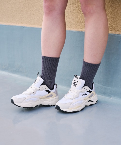 FILA ホワイト スニーカー ロゴ入り　23.5 FILA 「FILA」 ローカットスニーカー 23.5cm ホワイト系その他2