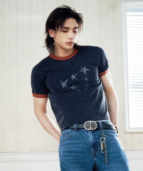 GUESS（ゲス） tシャツ 「Stray Kids ヒョンジン着用」GUESS UNI S/Slv