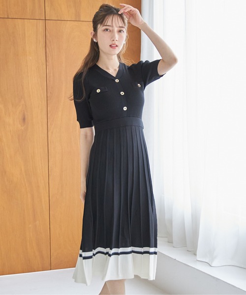 tocco closet ワンピース アンティーク風飾り釦付き配色プリーツ