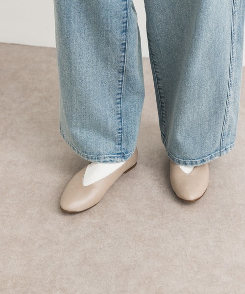 URBAN RESEARCH　Vカットパンプス　白 37 URBAN RESEARCH DOORS パンプス Vカットパンプス : ZOZOTOWN