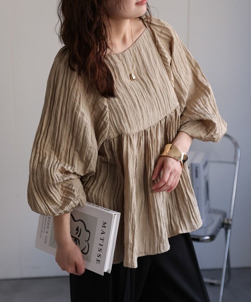 ap retro ブラウス シャツ ペプラムサテンブラウス / シワ・プリーツ