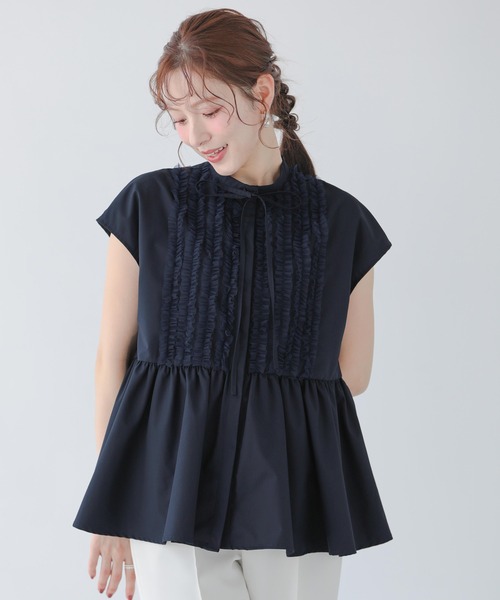 fitmore フロントフリルペプラムブラウス セール】フロントフリルペプラムブラウス（シャツ/ブラウス