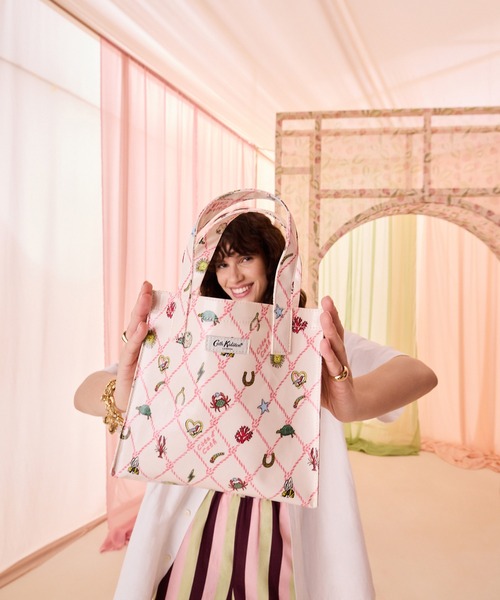 Cath Kidston（キャス・キッドソン） ハンドバッグ スモール ブック