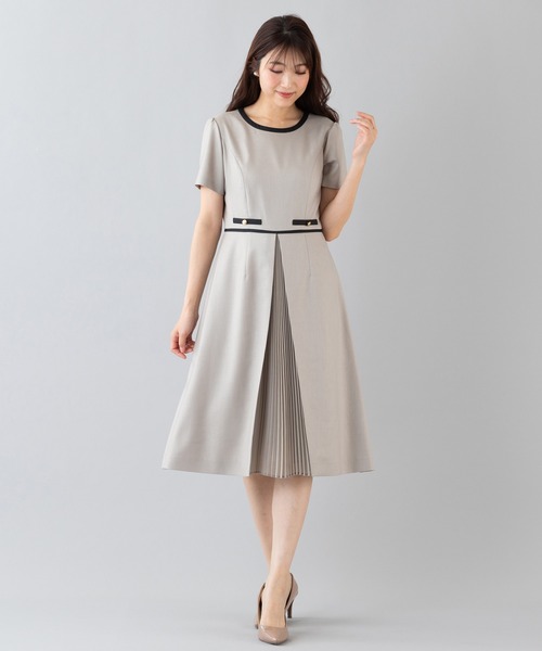 ローズティアラ 半袖ワンピース 切り替え プリーツ シンプル ベーシック 可愛い 17cc008-36217-01b.jpg