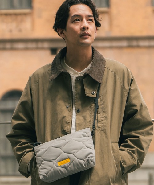 KiU ショルダーバッグ バッグ パデッドサコッシュポーチ
