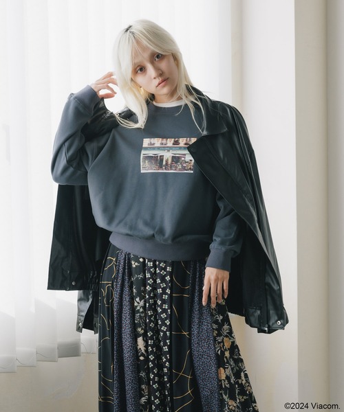 トレーナー スウェット EMILY IN PARIS × FUDGE / PHOTO SWEAT SHIRT/La vie and ROSES レディ