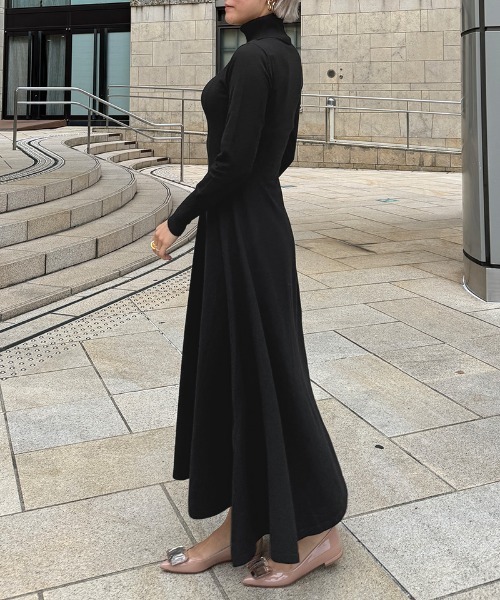 2024AW　ジェンヌ　タートルニットフレアワンピース　Aライン　ロング丈　美品 2024AW ジェンヌ タートルニットフレアワンピース Aライン