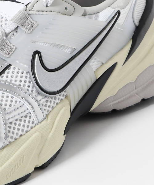 NIKE ナイキ　V2K ラン　24.5 ホワイト着用1回短時間 新作モデル ナイキ NIKE NIKE V2K RUN ナイキ V2K ラン