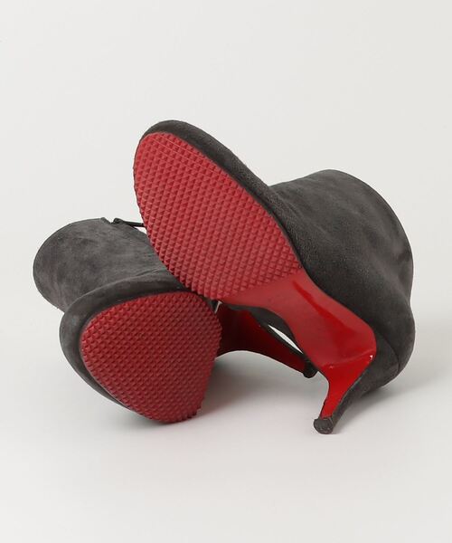 Christian Louboutin グレー　ブーティ Christian Louboutin（ブーティ ・ グレー/灰色系）のフリマ