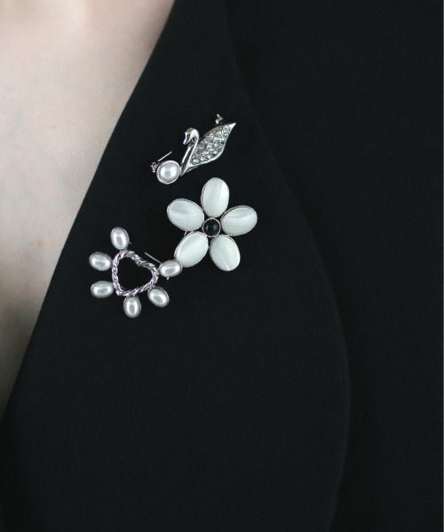 IRIS47（イリスフォーセブン） ブローチ 「IRIS 47」swan brooch PG11