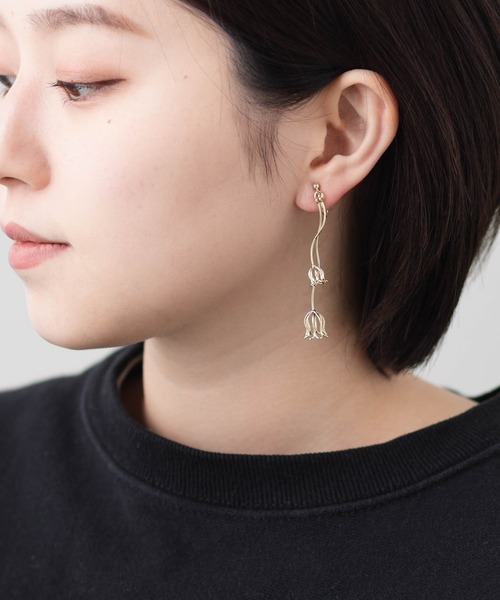 Zoule（ゾーラ） イヤリング チューリップモチーフ イヤリング line