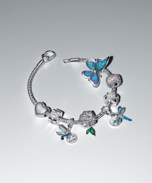 Pandora シルバーブレスレット ハートチャーム　付き Heart Closure Snake Chain Bracelet