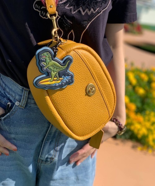 COACH 「COACH」 ショルダーバッグ フリ- イエロー系その他