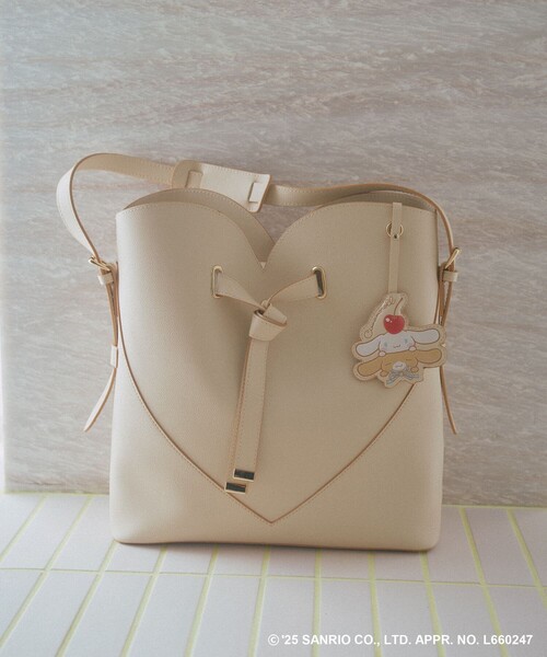 シナモロール VIS別注ハートカットバッグ(ミディアム) ビス VIS 【シナモロール】VIS別注ハートカットバッグ