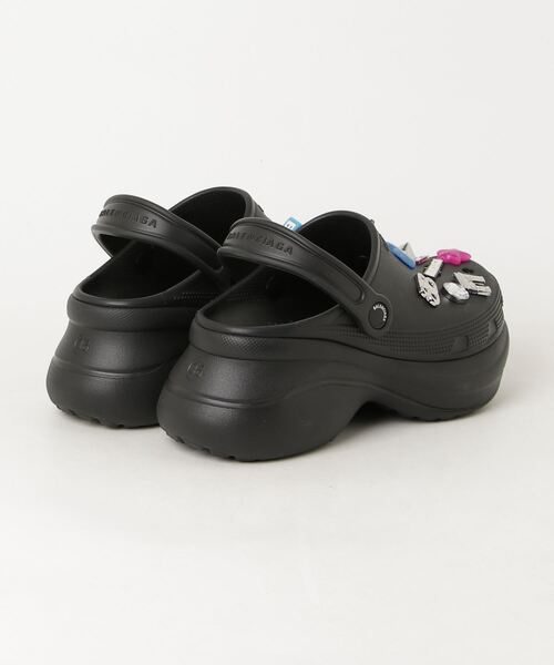 BALENCIAGA（バレンシアガ） 25SS JIBBITZ フラットサンダル「crocs