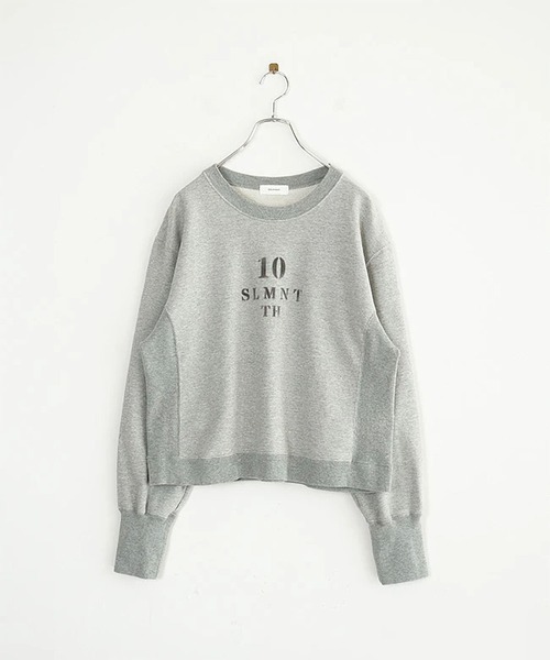 【SOLAMONAT】24AW SMA-FW-10TH ふわりと裏毛ステンシル10THロゴスウェット長袖スウェット SOLAMONAT｜【SALE 30%OFF】ふわりと裏毛ステンシル10THロゴスウェット
