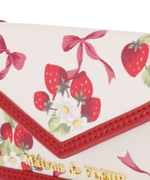 Maison de FLEUR（メゾンドフルール） カードケース いちご柄カード