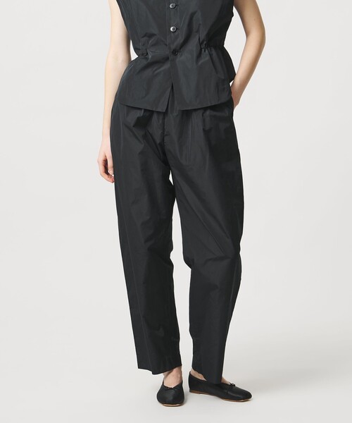 LOEFF(ロエフ) パンツ 「LOEFF」グロッシー タフタ クロップド LOEFF(ロエフ) パンツ 「LOEFF」グロッシー タフタ クロップド