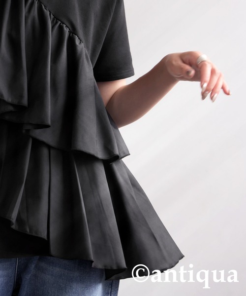 antiqua　フリル付き黒Vネックシャツ antiqua（アンティカ） 予約5月下旬納期 フリルデザインシャツ シャツ