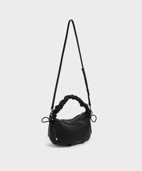 CHARLES & KEITH◆Maisy シャーリングハンドル ホーボーバッグ Maisy メイジー ルーシュドハンドルホーボーバッグ（ショルダー