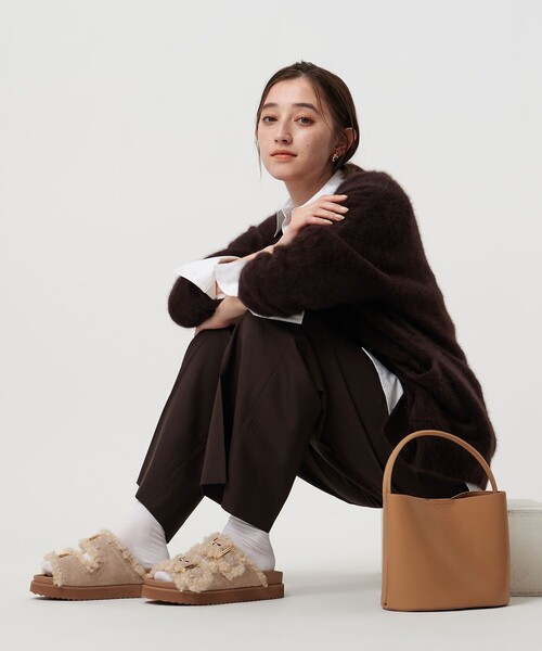 ユナイテッドアローズファー付きブラックサンダル37 UNITED ARROWS サンダル フェイクファー 2ライン スタッズ