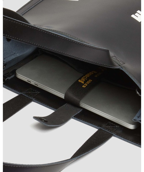 新品 定価33000円 ドクターマーチン DNAトートバッグ ブラック レザー Dr.Martens（ドクターマーチン） トートバッグ FREE ブラック