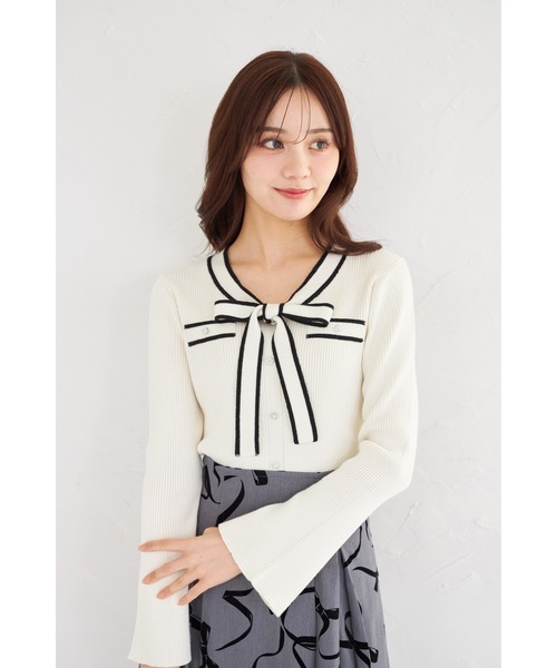 tocco closet（トッコ クローゼット） ニット セーター ビジュー飾り釦