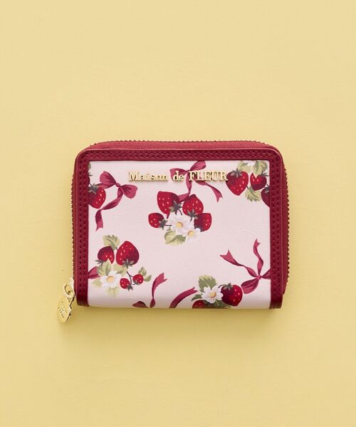 【新品】Maison de FLEUR いちご柄ウォレット Maison de FLEUR｜いちご柄ウォレット | Rakuten Fashion(楽天