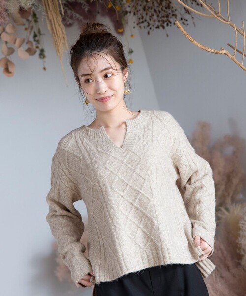 ラビッシュゲート キーネック アランニット エクリュ 即日発送 Lavish Gate（ラヴィッシュゲート）の「knit-02022 キーネック アラン