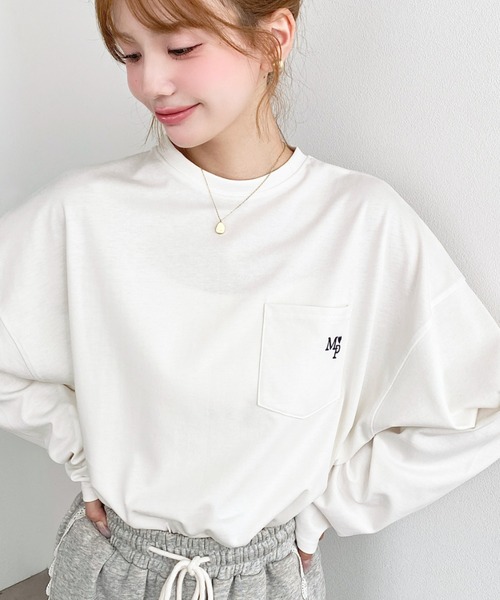 ホワイト 長袖シャツ 刺繍ロゴ 値下げ早い物勝ち moment+ tシャツ ワンポイント刺繍ポケットロンT レディース