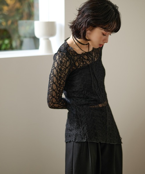 meer. ネックスリット　シアートップス side slit lace sheer tops /サイドスリットレースシアートップス