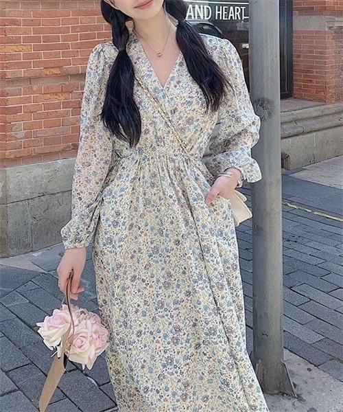 モスキーノ　カシュクール　ロングワンピース　花柄　フレア　半袖　ベルト　総柄 モスキーノ カシュクール ロングワンピース 花柄 フレア 半袖 ベルト 総柄