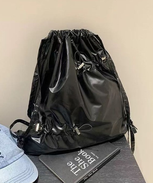 イッセイミヤケ プリーツ ナップサック 巾着 リュック ブラック バックパック ISSEY MIYAKE イッセイミヤケ プリーツ 巾着 リュック バック