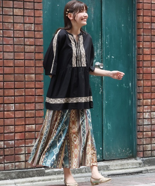 稀少完売チチカカ青いスエード 多色織り模様 ブーティ