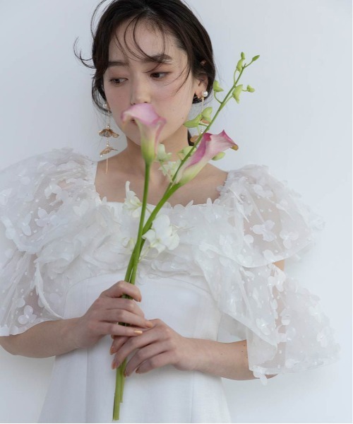 ワンピース Flower Bed Dress Takakoさん着用】シアーフラワープリーツワンピース