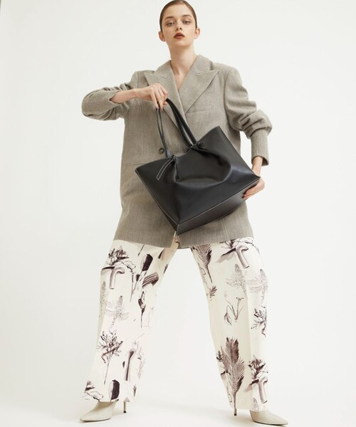 新品・未使用　MARROW curve tote bag マロウ MARROW（マロウ） / MINI CURVE レザー ミニハンドバッグ - マルーン