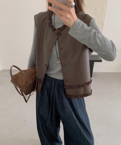 レザージャケット ライダース レースフリルディテールレザーベスト