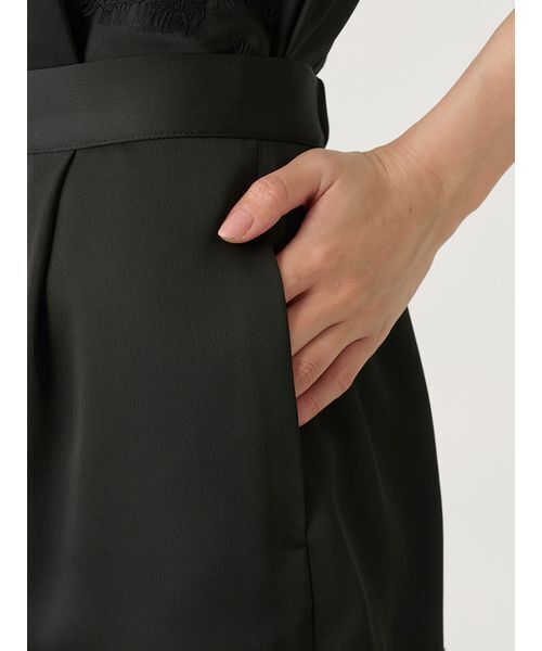 SNIDEL（スナイデル） パンツ レーストリムサテンショートパンツ