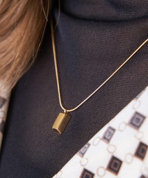 18k Au750スネークペンダント SPINNS ネックレス モチーフ付き スネークチェーンメタル